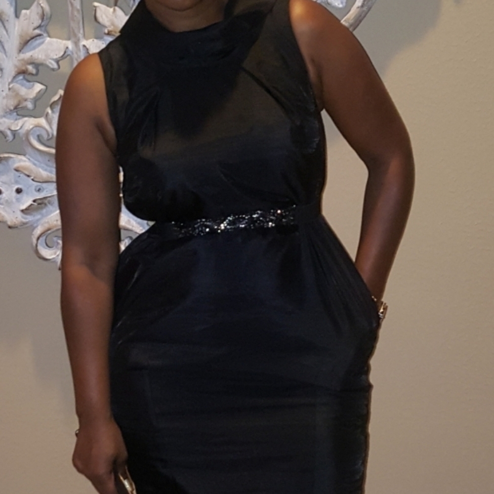 Elegant Black Sleeveless Dress